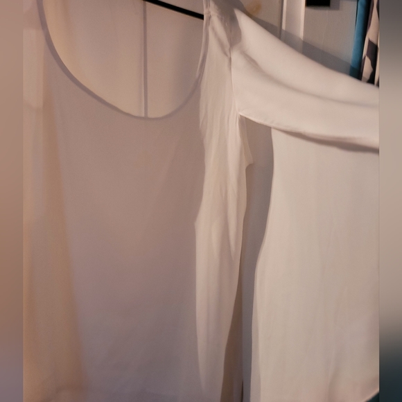 Torrid capped shell/tank size 2 - Picture 3 of 4